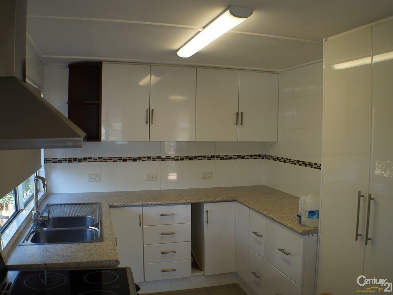 35 Card Street, Berserker QLD 4701