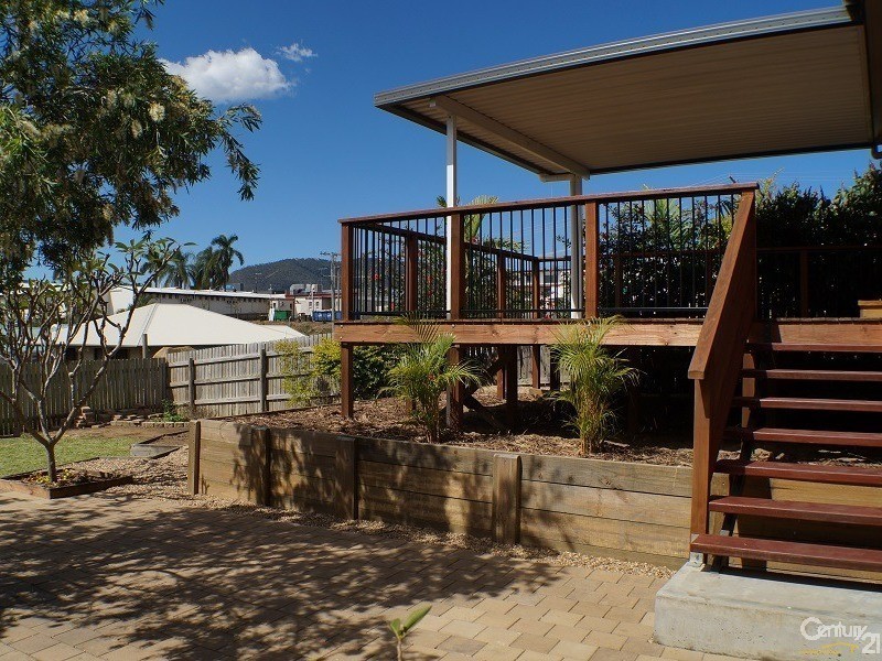 35 Card Street, Berserker QLD 4701
