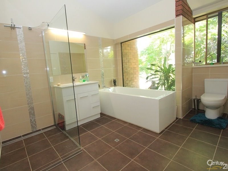 5 Clair Court, Taranganba QLD 4703