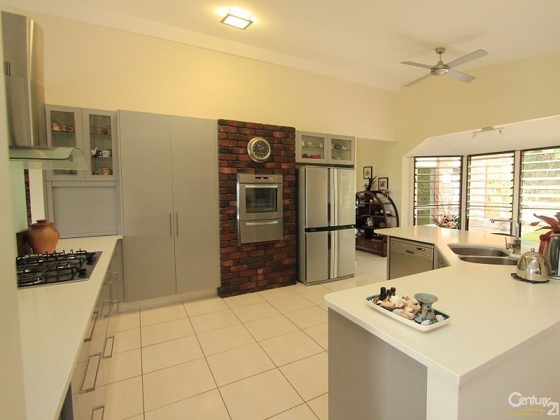 5 Clair Court, Taranganba QLD 4703