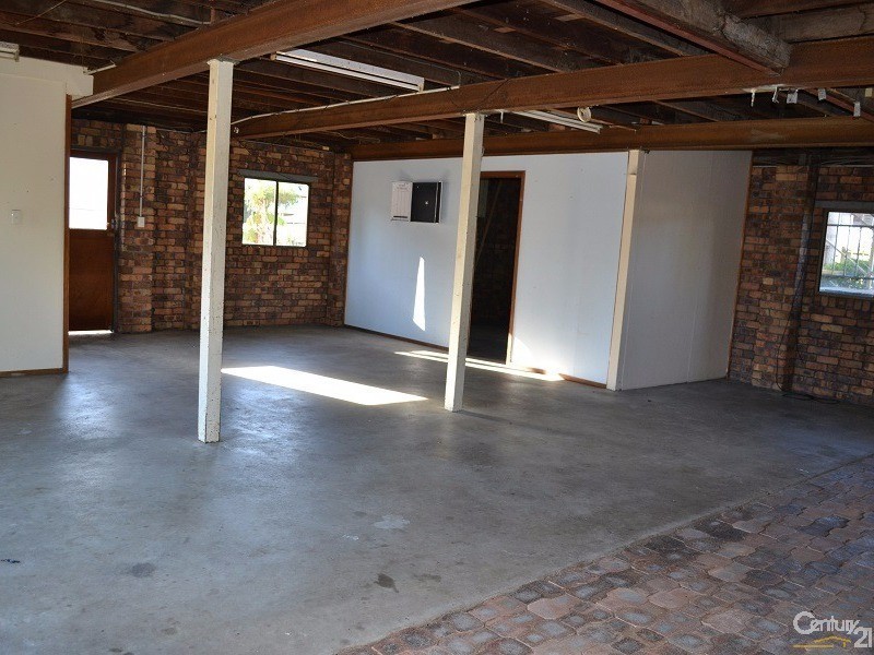 28 Card Street, Berserker QLD 4701