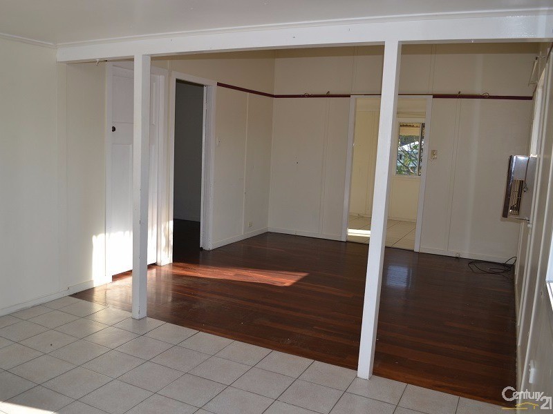 28 Card Street, Berserker QLD 4701