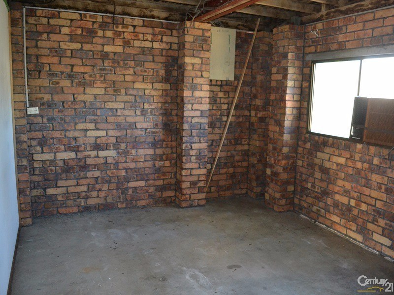 28 Card Street, Berserker QLD 4701
