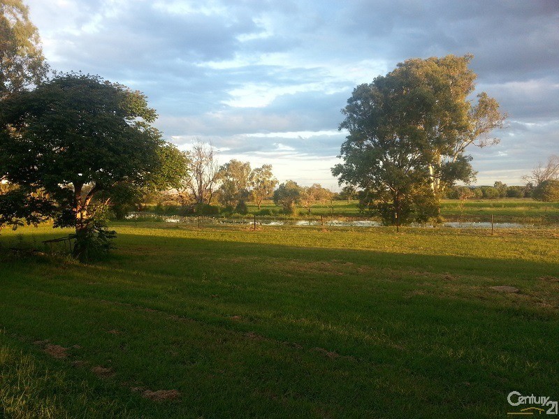 61 Old Gracemere Road, Fairy Bower QLD 4700