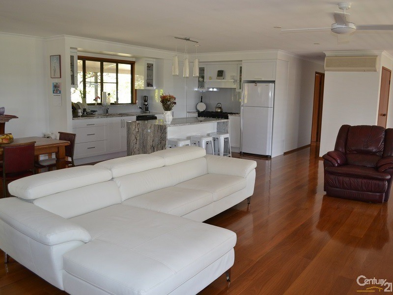 61 Old Gracemere Road, Fairy Bower QLD 4700