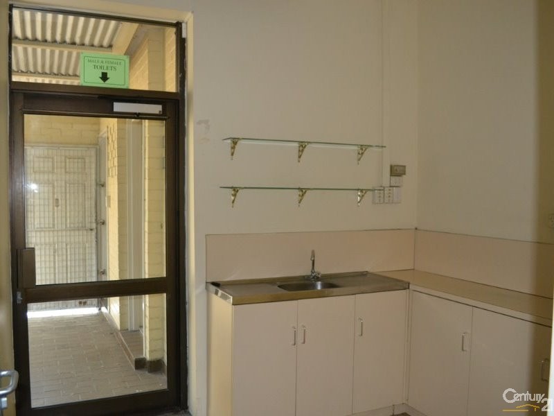 27  East St, Rockhampton City QLD 4700