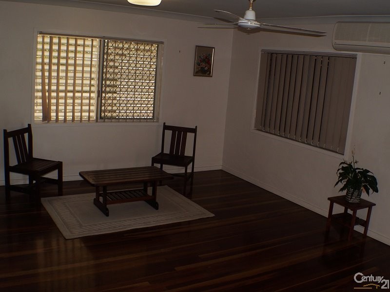 261 Carlton Street, Kawana QLD 4701