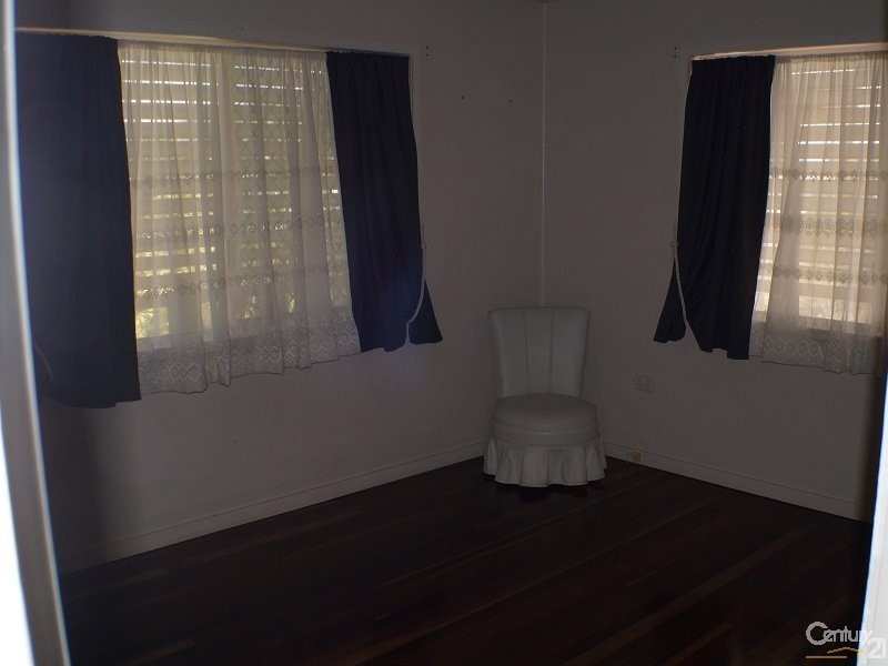 261 Carlton Street, Kawana QLD 4701