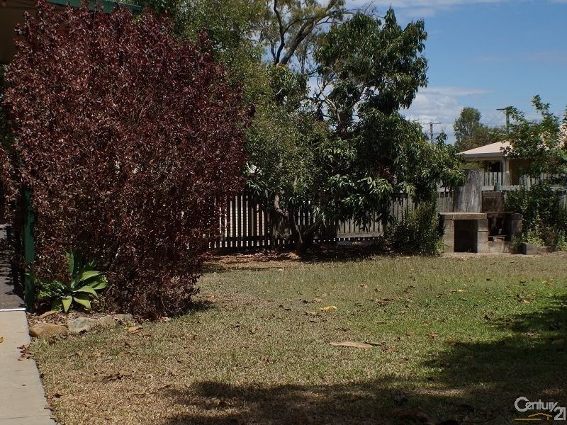 261 Carlton Street, Kawana QLD 4701