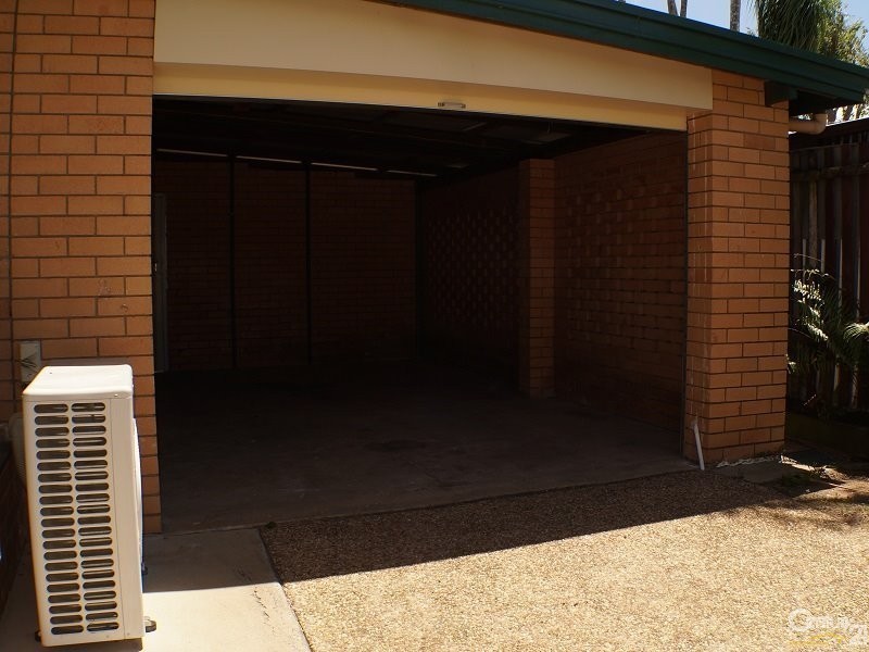 261 Carlton Street, Kawana QLD 4701