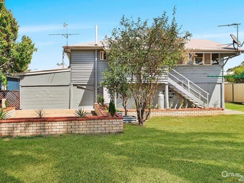 2 Renshaw Street, Park Avenue QLD 4701