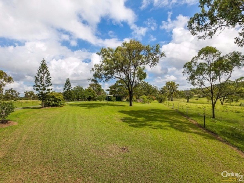83 Nerimbera School Road, Nerimbera QLD 4701