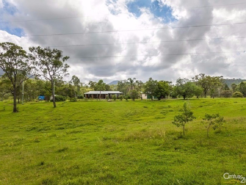 83 Nerimbera School Road, Nerimbera QLD 4701