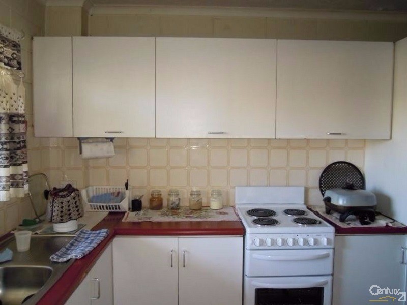 2/98 High Street, Berserker QLD 4701
