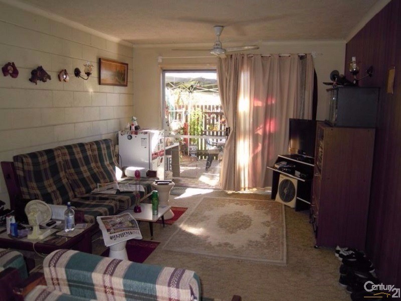 2/98 High Street, Berserker QLD 4701