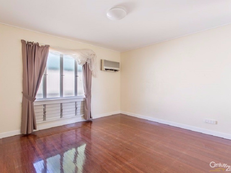 240 Farm Street, Kawana QLD 4701