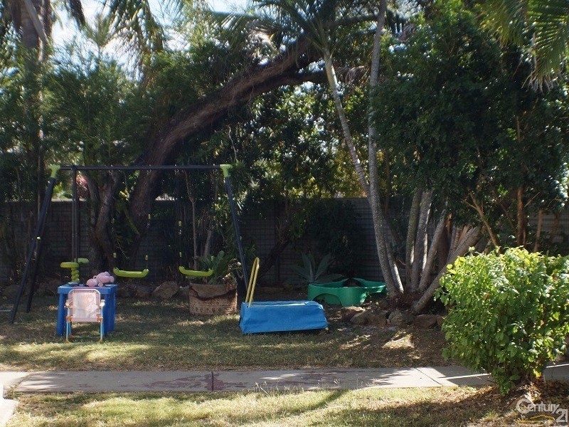 51 Thompson Street, Park Avenue QLD 4701