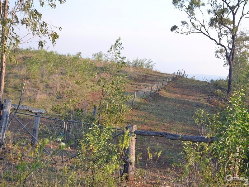 400 Struck Oil Road (Rural), Struck Oil QLD 4714