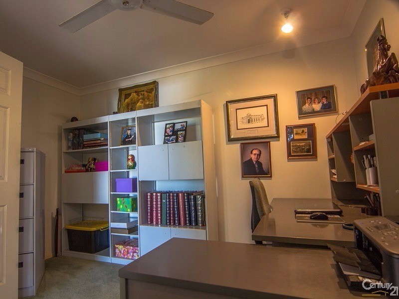 16  Berkelman Street, Frenchville QLD 4701