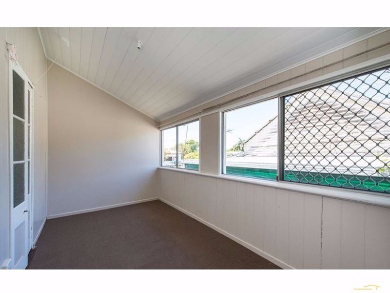 378 East Street, Depot Hill QLD 4700