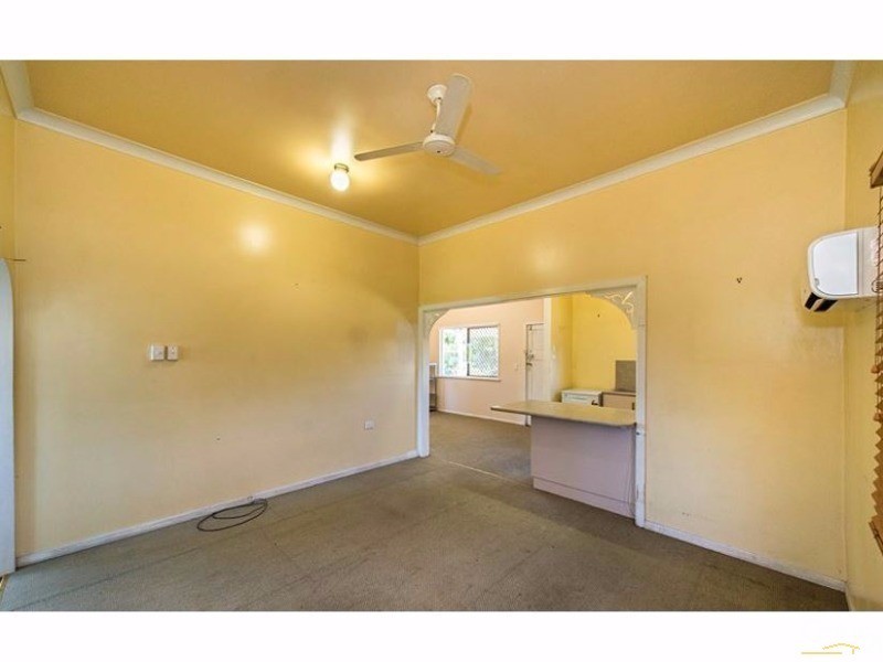 378 East Street, Depot Hill QLD 4700