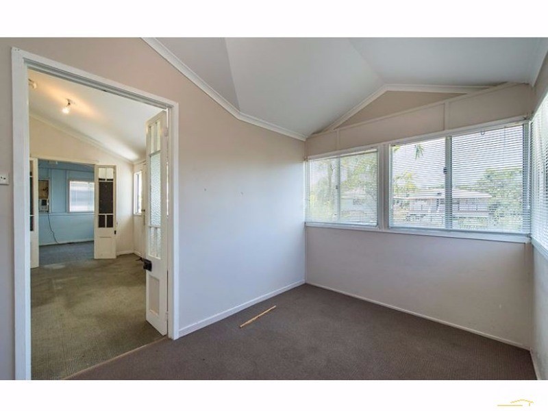 378 East Street, Depot Hill QLD 4700