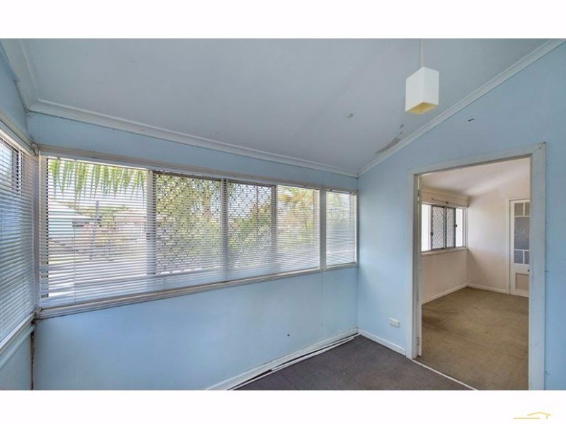 378 East Street, Depot Hill QLD 4700