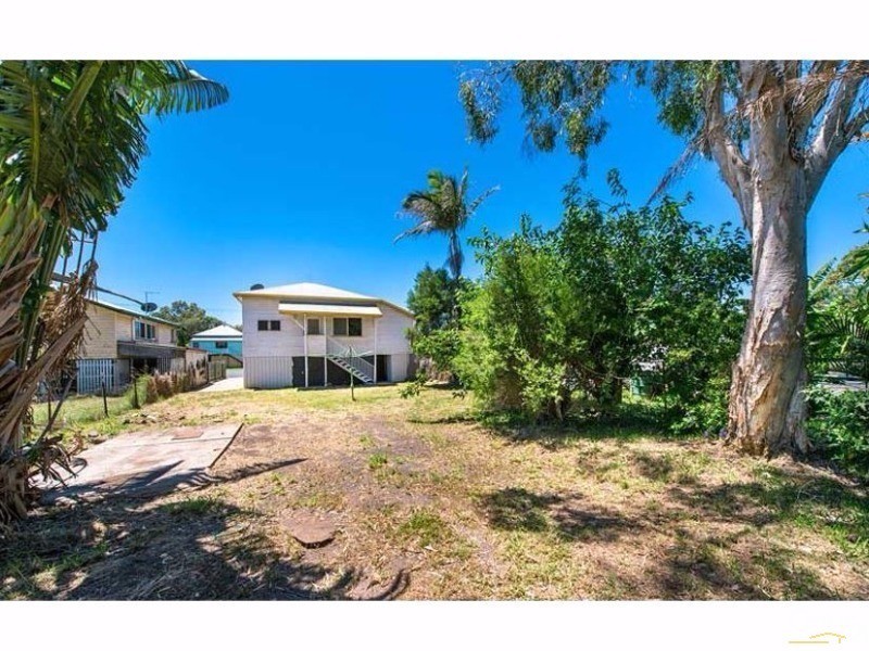 378 East Street, Depot Hill QLD 4700