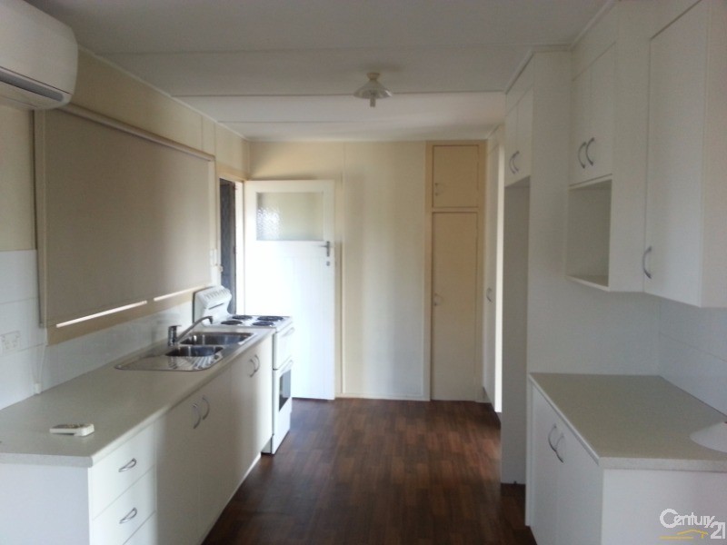 40 Hinchliff Street, Kawana QLD 4701