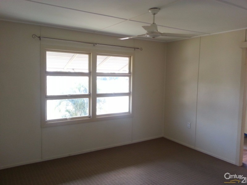 40 Hinchliff Street, Kawana QLD 4701