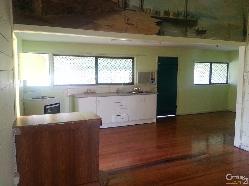 111 High Street, Berserker QLD 4701