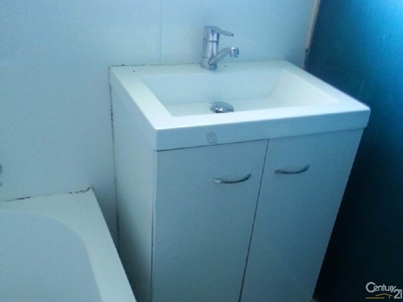111 High Street, Berserker QLD 4701