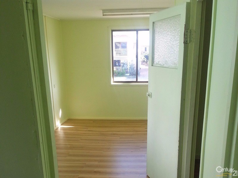 111 High Street, Berserker QLD 4701