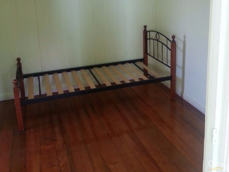 111 High Street, Berserker QLD 4701