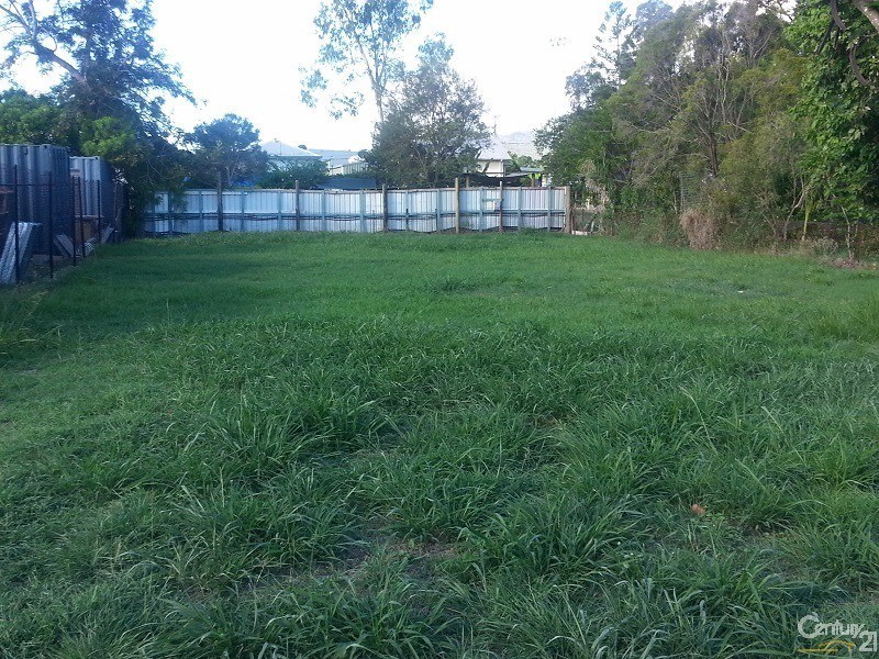 111 High Street, Berserker QLD 4701