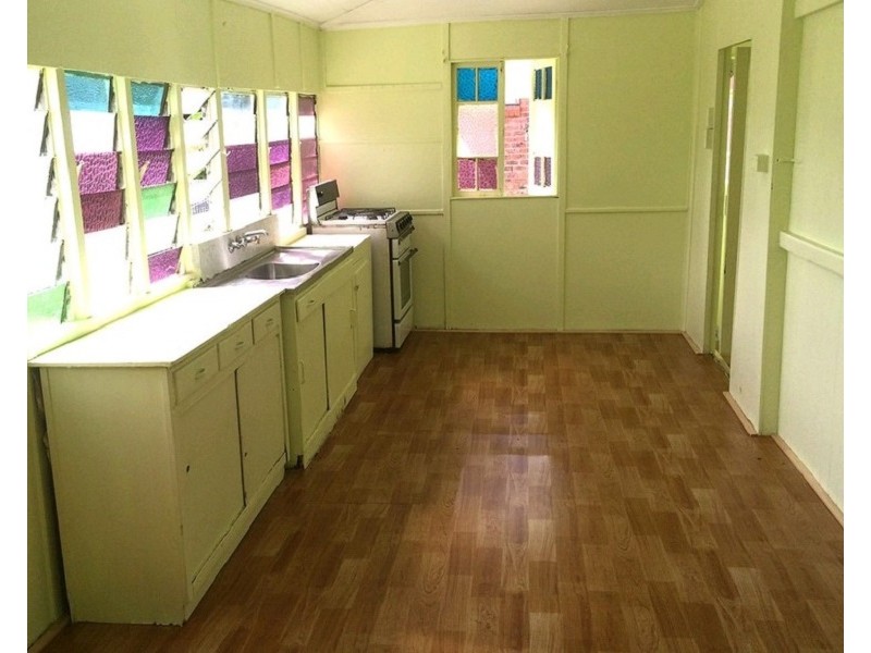 153 High St, Berserker QLD 4701