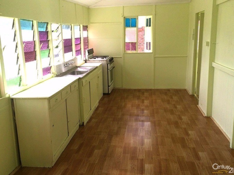 153 High St, Berserker QLD 4701