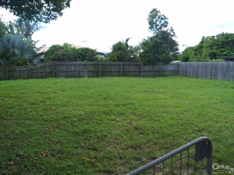 153 High St, Berserker QLD 4701