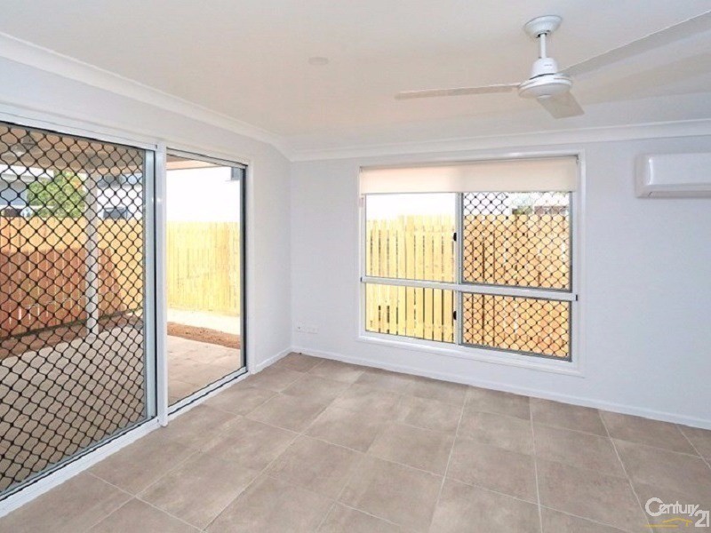 15 Card Street, Berserker QLD 4701