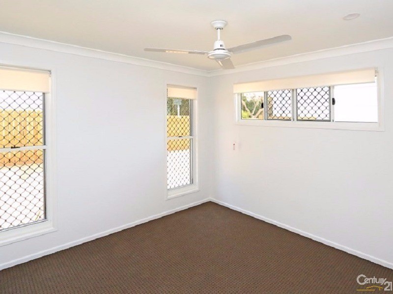 15 Card Street, Berserker QLD 4701