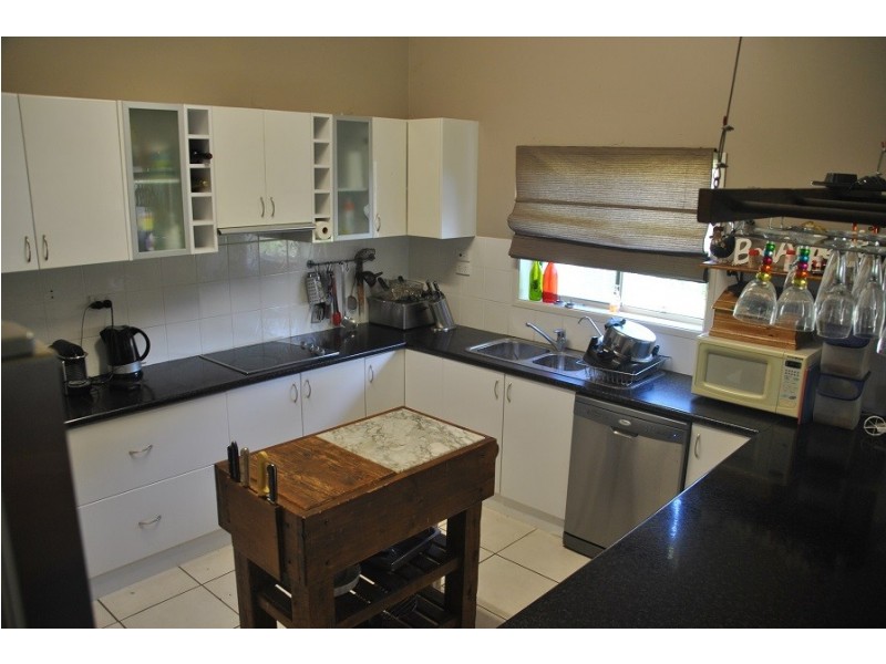 128 Dendle Road, Milman QLD 4702