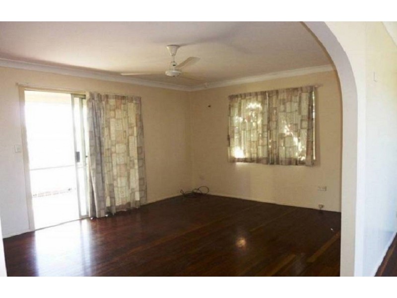 286 Pattemore Street, Kawana QLD 4701
