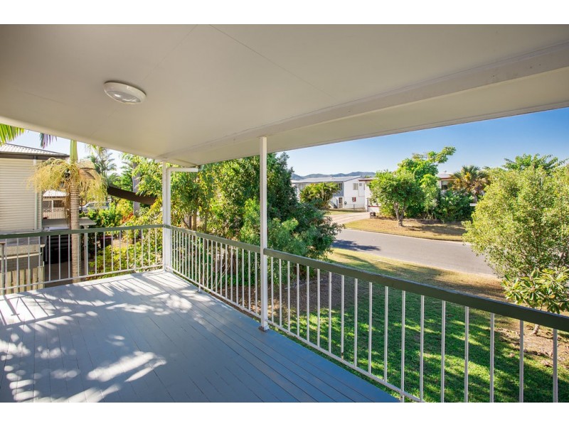 49 Gray Street, Park Avenue QLD 4701