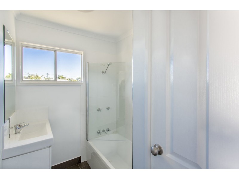 49 Gray Street, Park Avenue QLD 4701