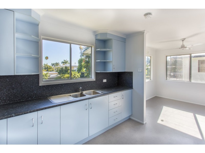49 Gray Street, Park Avenue QLD 4701