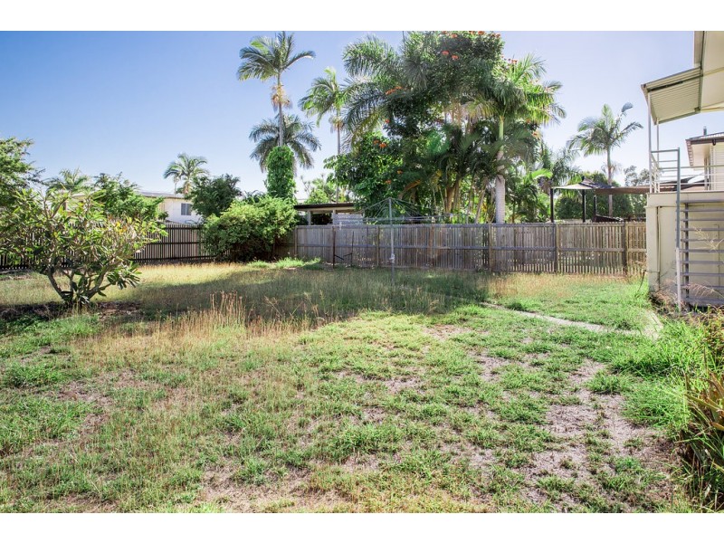 49 Gray Street, Park Avenue QLD 4701