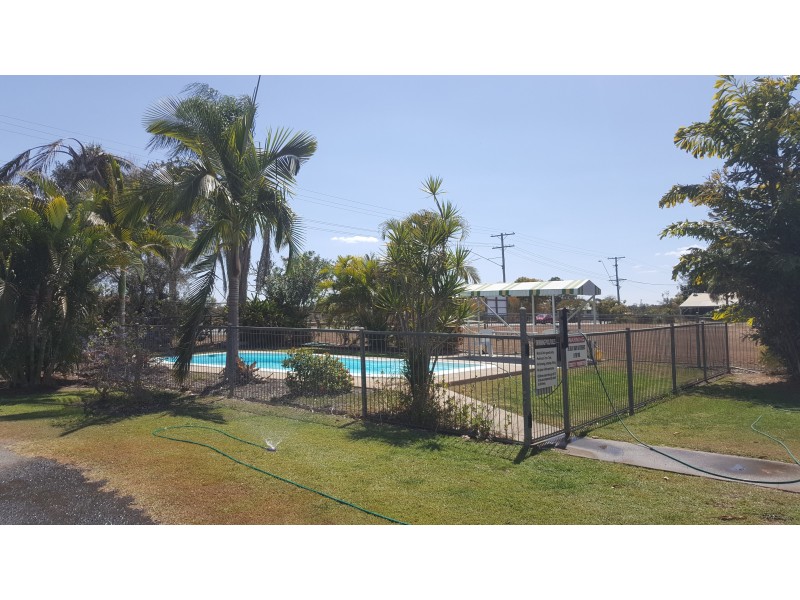 900-904 Yaamba Road, Parkhurst QLD 4702