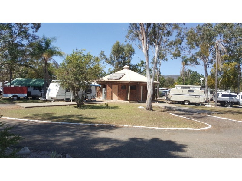 900-904 Yaamba Road, Parkhurst QLD 4702