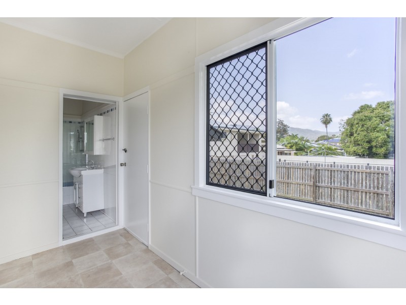 224 Berserker Street, Berserker QLD 4701