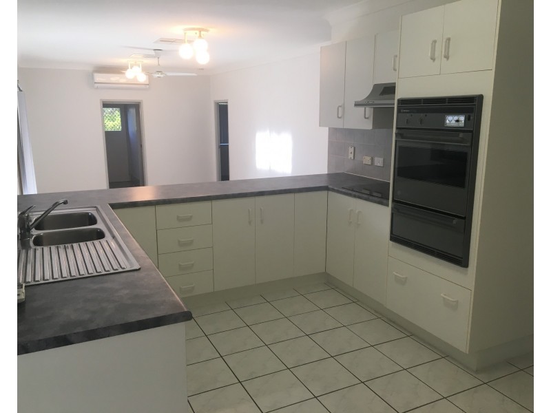 10 Rees Jones Close, Frenchville QLD 4701